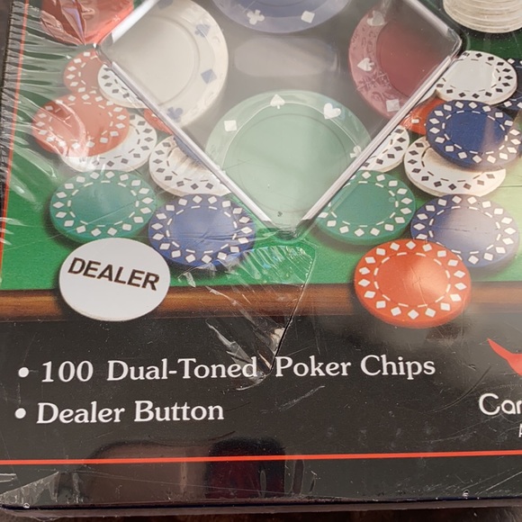 Texas hold em professional poker chips 100 chips dealer button & case card game - Picture 3 of 8